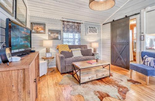 Wimberley House | Creekside Cabins - The Texan