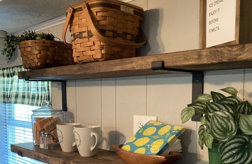 Grayson Cottage | Creekside Cottage