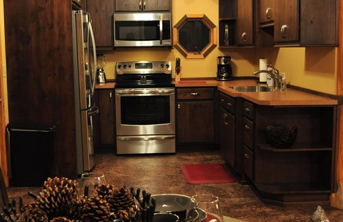 Custer Cabin | Creekside Custer Vacation Cabin