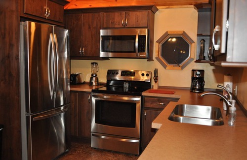 Custer Cabin | Creekside Custer Vacation Cabin