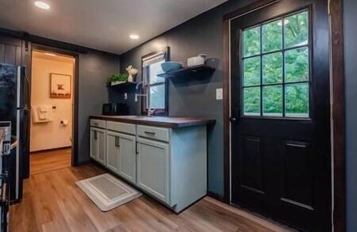 Branchport Cabin | Creekside Hideaway Cabin