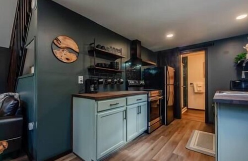 Branchport Cabin | Creekside Hideaway Cabin