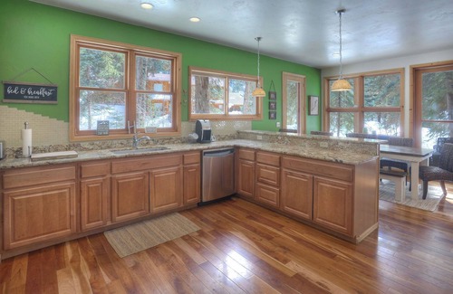Durango - Purgatory House | Creekside Retreat Waterfront Home 20 Minutes from Downtown Durango