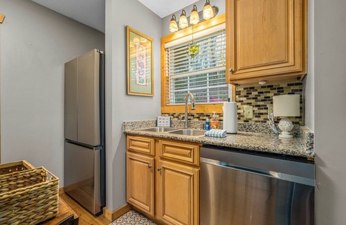 Ellijay Cabin | Creeksong | Cabin in Ellijay with fireplaces, pools, tennis, gym, rec center, AC