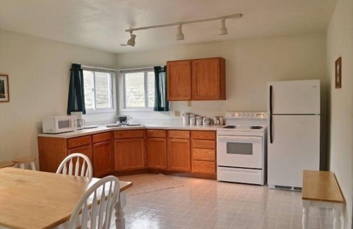 Wapiti Apartment | Creekworks Guesthouse, simple/clean apartment in the foothills of Wapiti Valley, mountain views!