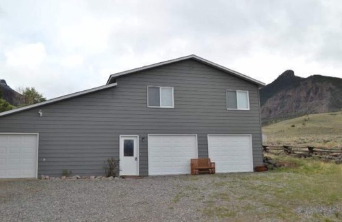 Wapiti Apartment | Creekworks Guesthouse, simple/clean apartment in the foothills of Wapiti Valley, mountain views!