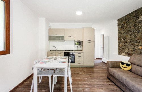 Cremia House | Cremia Suits by Halldis
