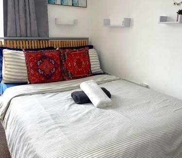 Chadwell Apartment | Crescent 1 bed Apartment