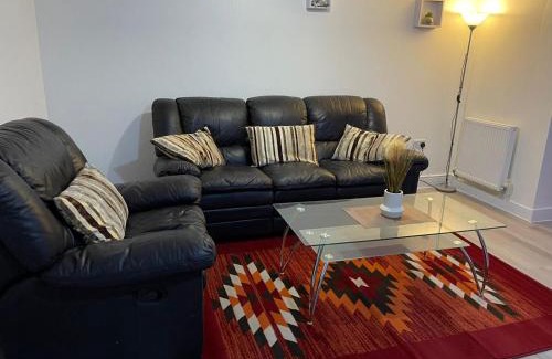 Chadwell Apartment | Crescent 2 beds Apartment