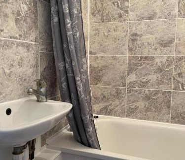 Chadwell Apartment | Crescent 2 beds Apartment