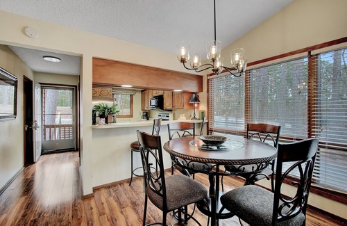 Mount Ida Condo | Crescent Cottage/12ESC Hosted by LOVR
