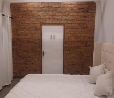 Howick Apartment | Crescent Cottage