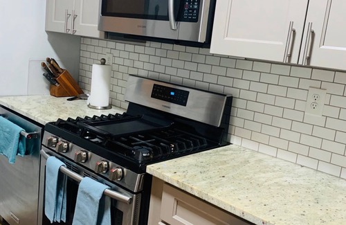 Uptown Historic District House | Crescent Nest: 30+ Days of Uptown Bliss & Beats