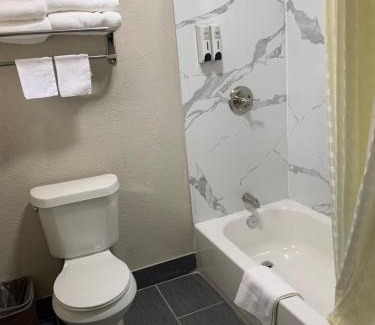 Littlefield Hotel | Crescent Park Motel & Suites