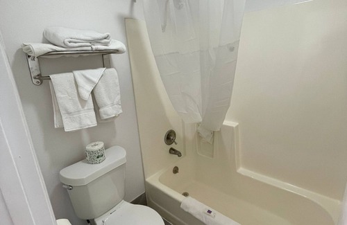 Branson West Hotel | Crestview Inn
