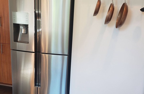Brentwood House | Crestview Townhome - 10 mins from The Domain, 10 mins from Downtown