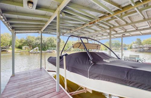 Kingsland House | Crestwood Cove