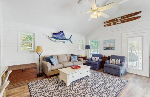 Kingsland House | Crestwood Cove