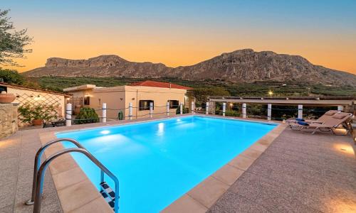 Pervolakia Villa | Cretan Kera Villa Heated Pool