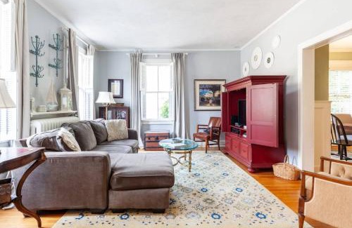 Historic District House | Crew's Quarters