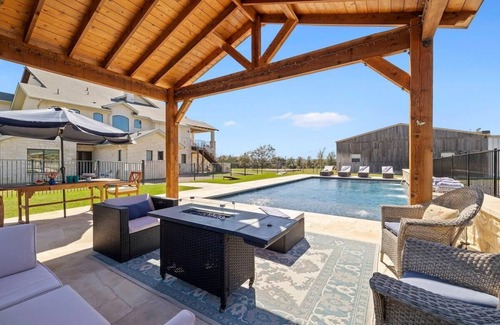 Dripping Springs House | Cricket Hill Ranch - Private Luxury Pool|Billiards