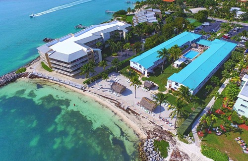 Key Colony Beach Apartment | Crisp & Clean Condo, Steps to Beach & Pool in Key Colony Beach - Ground Floor
