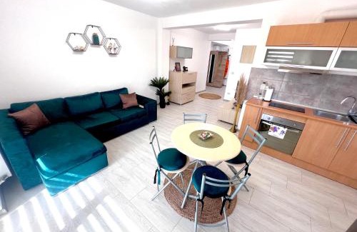 Craiova Apartment | CRISTAL Home Boutique Apartment 2 - Luminos, Confortabil, Practic, Zona Rezidentiala
