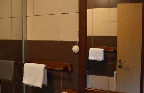 Vladeni Hotel | Cristian Inn