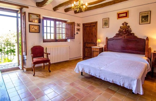Santa Oliva Villa | Cristina Santa Oliva Cal Marques 561.225