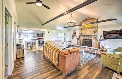 Crivitz Cottage | Crivitz Lakefront Escape w/Boat Dock & Slip!