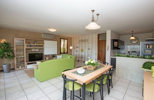 Soiano del Lago Apartment | Crocus 1 con piscina by Wonderful Italy