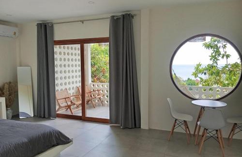 Haad Yao House | Crocus Garden