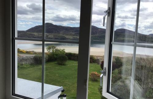 Lairg House | Crofters Cottage at 100 Midtown