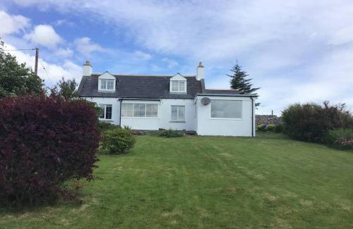 Lairg House | Crofters Cottage at 100 Midtown