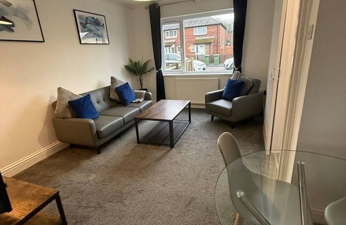 Blaydon on Tyne House | Cromwell-2 Bed House Great for Contractors with Drive+WiFi
