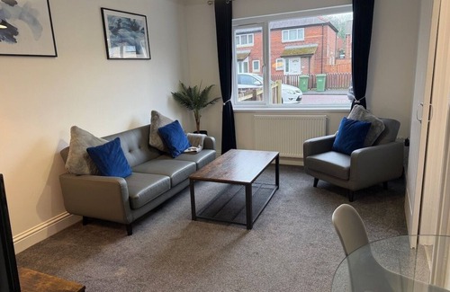 Blaydon on Tyne House | Cromwell-2 Bed House Great for Contractors with Drive+WiFi