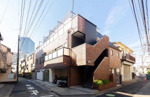 Kamiikebukuro Apartment | Cross Bridge Ikebukuro
