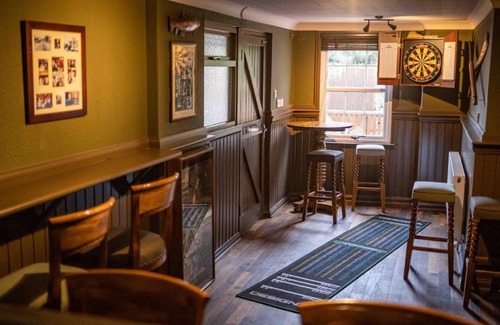 Selkirk Hotel | Cross Keys Inn Ettrickbridge