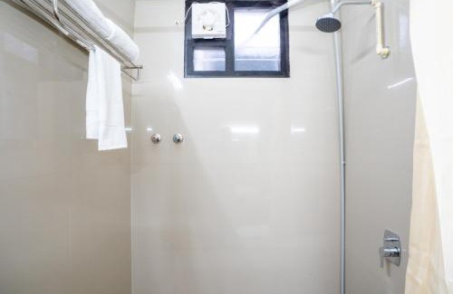 Peelamedu Hotel | Cross Roads Inn