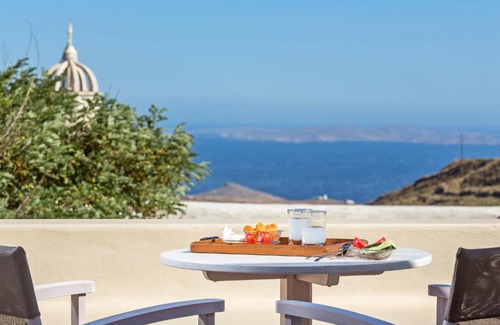 Tripotamos Hotel | Crossroads Inn Traditional Lodging