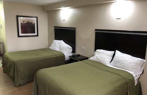 Lebanon Hotel | Crossroads Inn