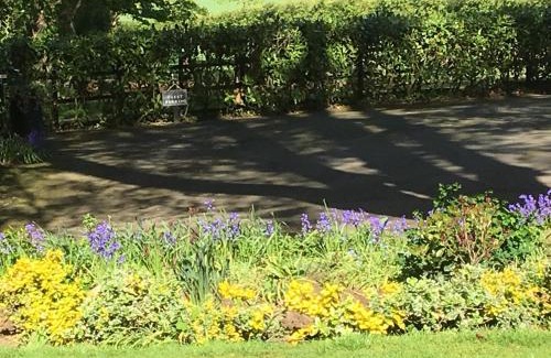 East Ravendale House | Crossways Self-Catering Cottage - Self Contained