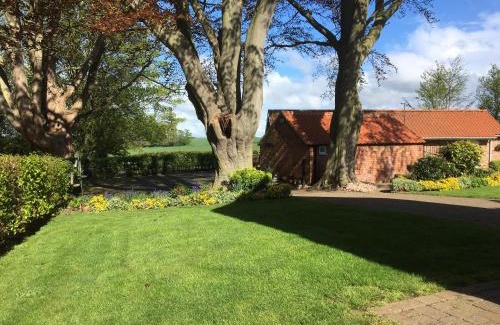 East Ravendale House | Crossways Self-Catering Cottage - Self Contained