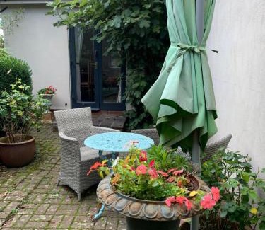 Briston House | Crow Cottage