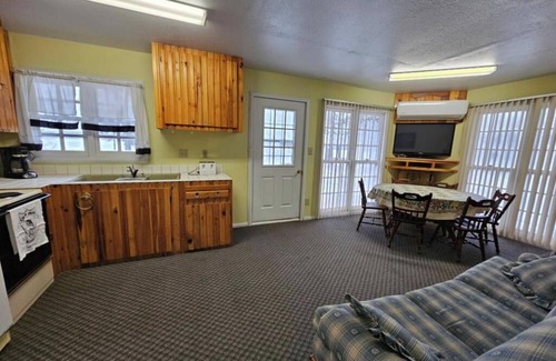 Nevis Cabin | Crow Crest Lodge Resort Cabin 9a Stunning Sunsets, Family Getaway