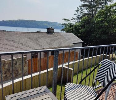 Glandore Apartment | Crow's Nest Glandore - 3 - Self Catering