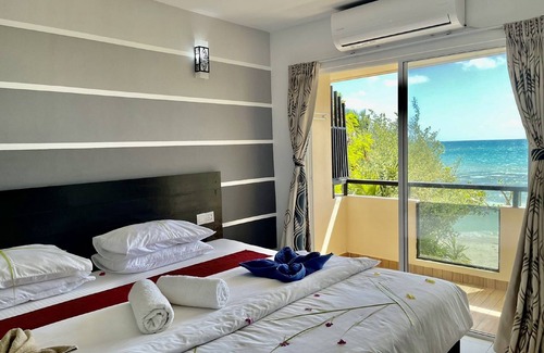 Dhiffushi Hotel | Crown Beach Hotel Maldives