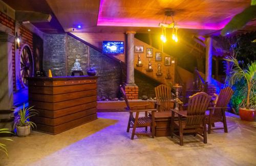 Inamaluwa Hotel | Crown Hotel Sigiriya