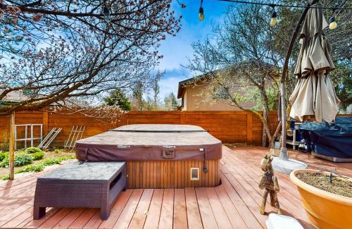 Carbondale House | Crown Mountain Retreat