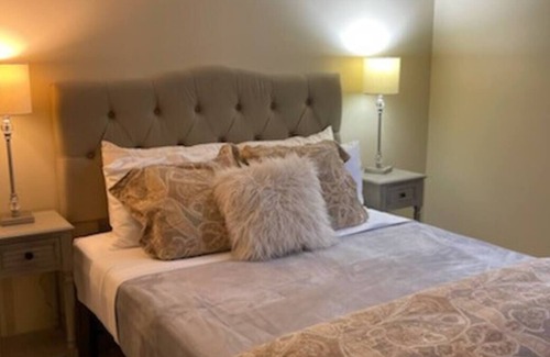 Crown Point House | Crown Point/Schererville apartment Cedar Point